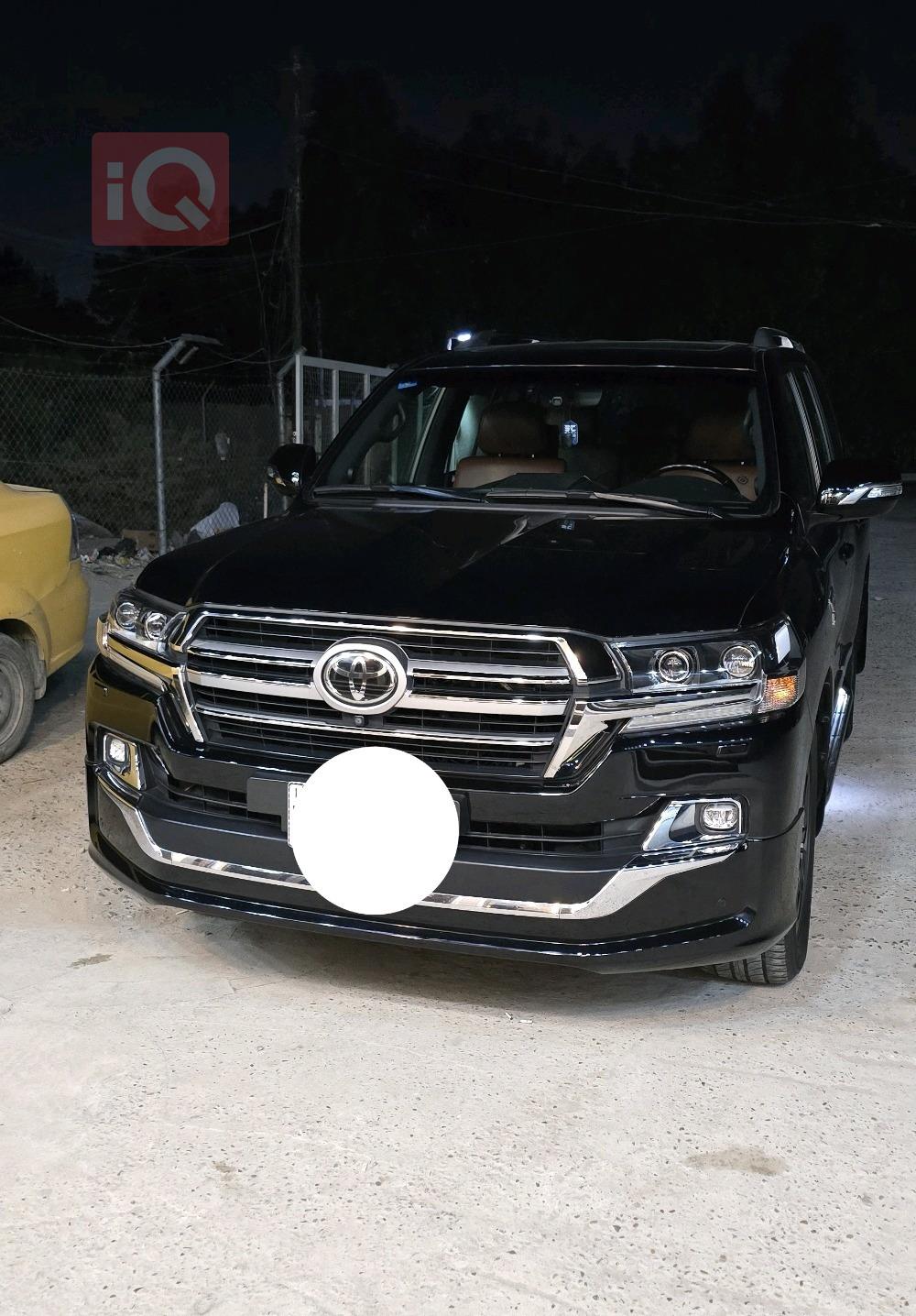 تويوتا لاندكروزر